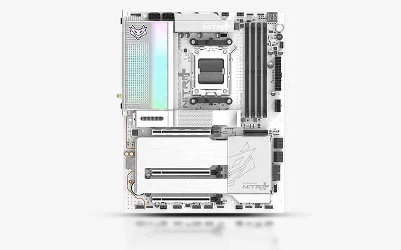 SAPPHIRE NITRO+ X870EA PHANTOM