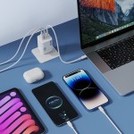 Мрежово зарядно устройство BWOO CDA147PD GAN wall charger 65W 2x USB-C port + USB-A white Мрежово зарядно устройство BWOO CDA147PD GAN wall charger 65W 2x USB-C port + USB-A white