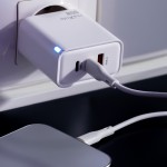 Бързо зарядно за телефон, таблет или лаптоп Maxlife MXTC-09-65ACC GaN PD QC charger 2x USB-C 1x USB 65W Бяло Бързо зарядно за телефон, таблет или лаптоп Maxlife MXTC-09-65ACC GaN PD QC charger 2x USB-C 1x USB 65W Бяло