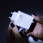 Бързо зарядно за телефон, таблет или лаптоп Maxlife MXTC-09-65ACC GaN PD QC charger 2x USB-C 1x USB 65W Бяло Бързо зарядно за телефон, таблет или лаптоп Maxlife MXTC-09-65ACC GaN PD QC charger 2x USB-C 1x USB 65W Бяло