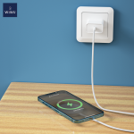 Безжично зарядно устройство WIWU wireless charger Wi-W009 magnetic white 15W Безжично зарядно устройство WIWU wireless charger Wi-W009 magnetic white 15W